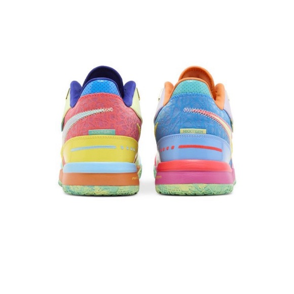 LeBron NXXT zooms size 10.5 US men’s, bought originally for 247$ - Picture 2 of 6